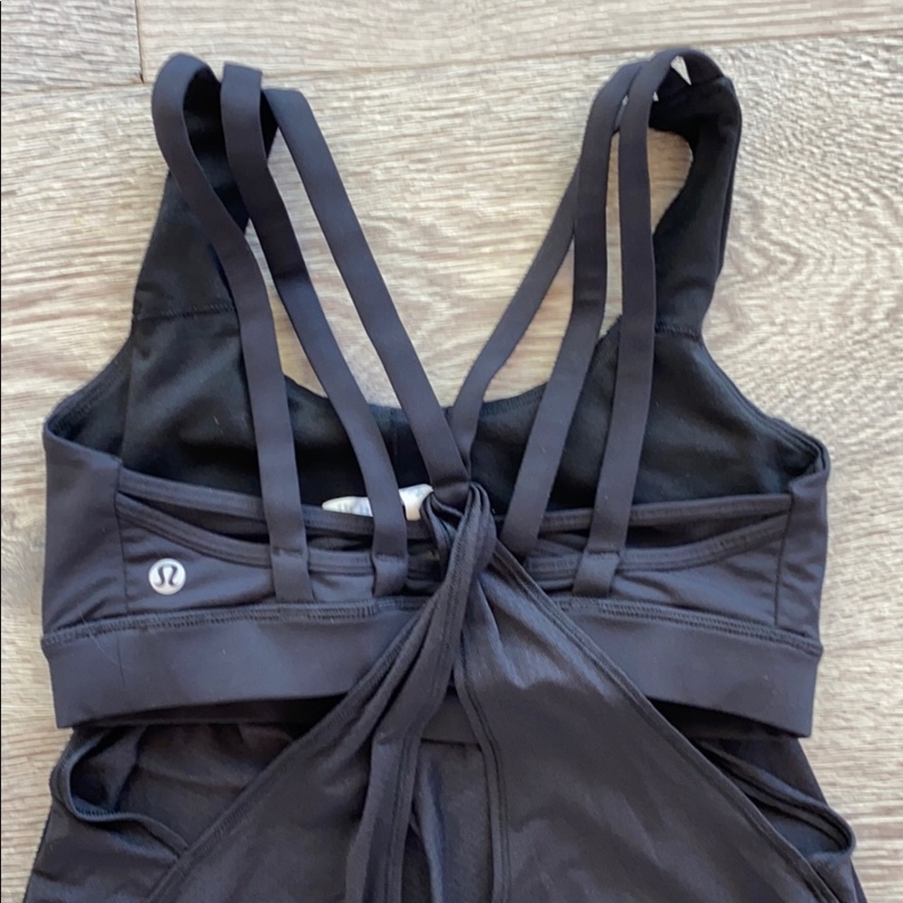 Lululemon Nouveau Limits Tank w. Bra - Picture 3 of 6